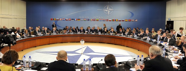 NATO-Ministertreffen in Brüssel: Noch mehr militärische Verzahnung mit der EU
