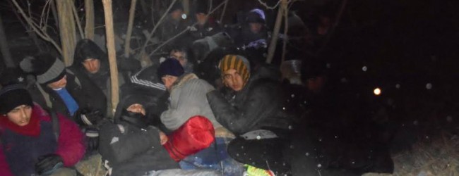 Renitente Asylanten: Bewohner, Geschäftsleute und Polizisten protestieren auf Lesbos