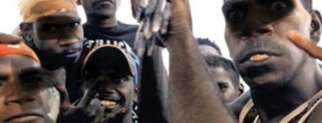 AuslÃ¤nder-Mob verhindert Abschiebung eines Asylbewerbers â 200 Schwarzafrikaner greifen Polizisten an