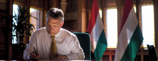 Symbolpolitik à la Orbán: Ungarischer Regierungschef zieht auf die Burg um