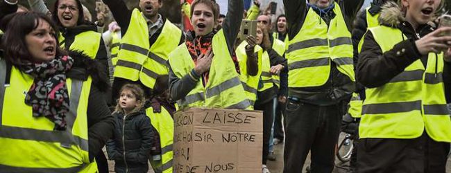 Macron und die Lügenmedien schlagen zurück: „Gelbwesten“ werden angeblich von „Judenhassern“ unterwandert