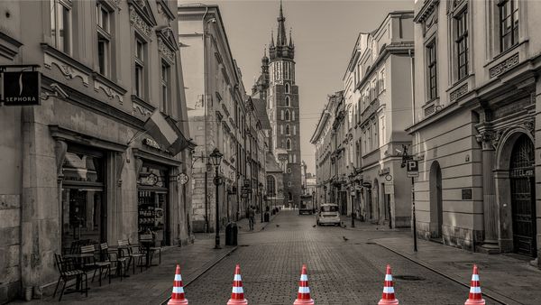 Diesmal wegen Versorgungsengpässen: Kommt im April der Lockdown?