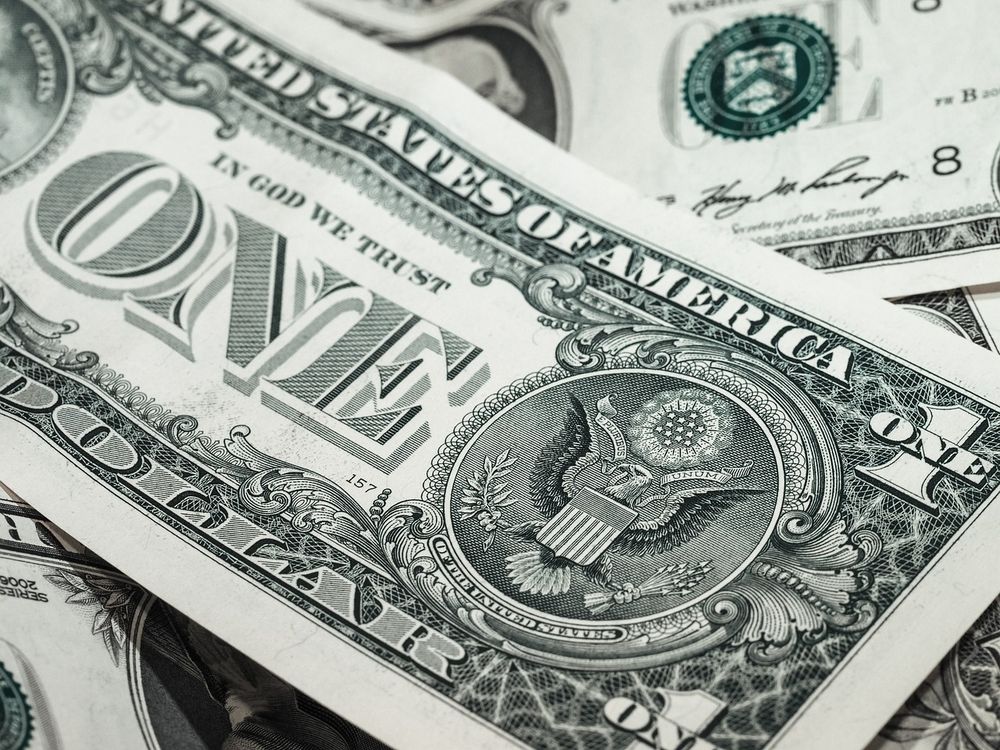 Entdollarisierung schreitet voran: Zentralbanken rücken vom Dollar ab