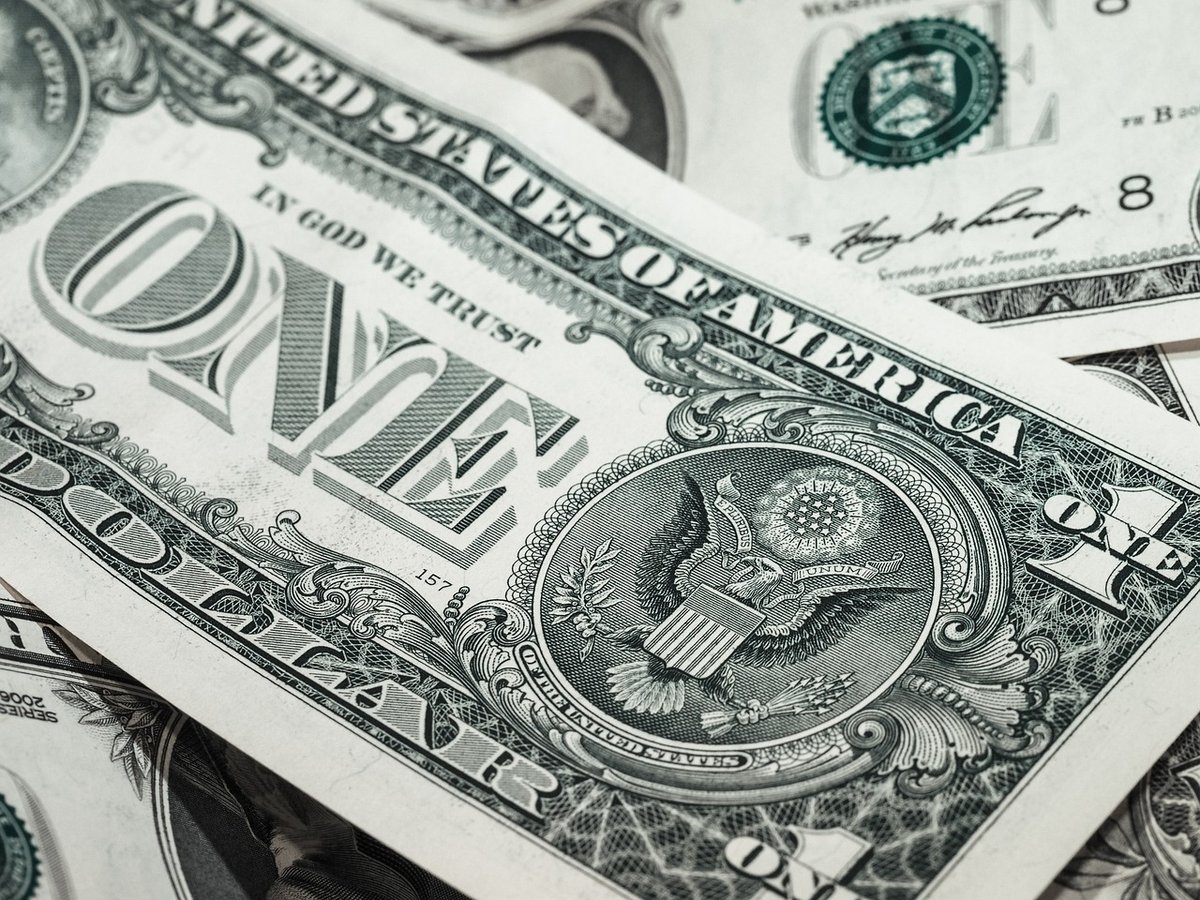 Entdollarisierung schreitet voran: Zentralbanken rücken vom Dollar ab