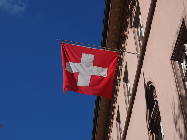 Schweizer stimmen ab: Bargeld hat künftig Verfassungsrang