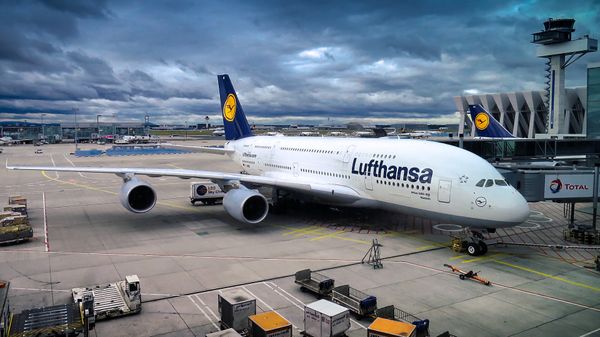 Auf Kosten des Steuerzahlers: NRW-Abschiebeflug kostete 63.000 Euro plus X