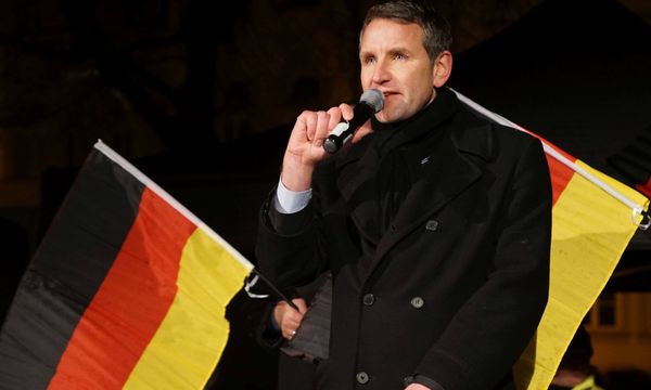 Mißtrauensvotum in Erfurt: Thüringer AfD fordert Voigt heraus