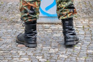 Zu wenig Freiwillige: Mit der Wehrpflicht kommt auch der Zivildienst zurück