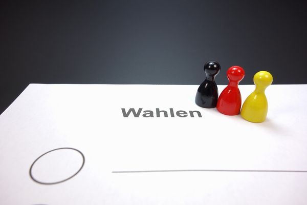 AfD-Chef Chrupalla bleibt dabei: Die Briefwahl muß weg