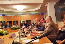 Auftaktveranstaltung in der Moskauer Duma: Schirinowski lädt zum „Kongreß friedliebender Kräfte“