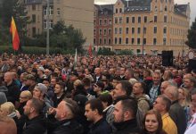 Chemnitz steht auf: Über 1.000 Chemnitzer protestieren bei Besuch von Sachsens Ministerpräsident