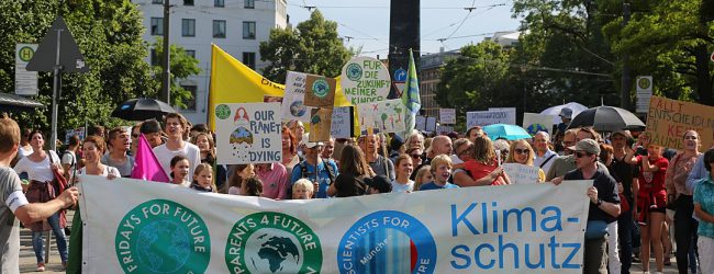 Blockaden, Proteste, Gleichschaltung: Klimaschützer agieren immer totalitärer