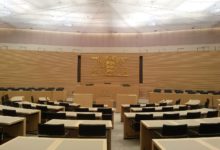 Wenn die Wahrheit wehtut: Ex-AfD-Abgeordneter wird aus dem Plenarsaal getragen