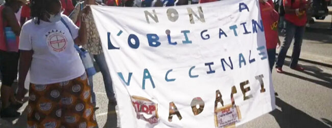Macron spielt den Kolonialherren: Spezialeinheit gegen Impf-Proteste auf Guadeloupe