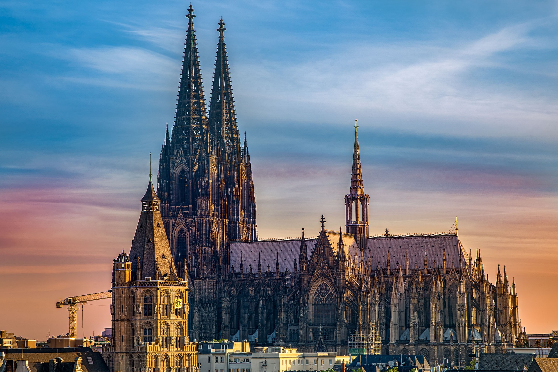 Wie bestellt, so geliefert: Weihnachtsgottesdienste im Kölner Dom unter massivem Polizeischutz
