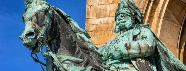 Bilderstürmer am Rhein: Muß das Kaiser-Wilhelm-Reiterdenkmal in Köln-Deutz verschwinden?