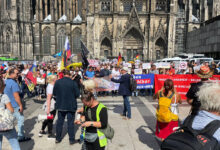 Politisches Signal: Deutsche und Russen demonstrieren in Köln gegen Ampel-Politik