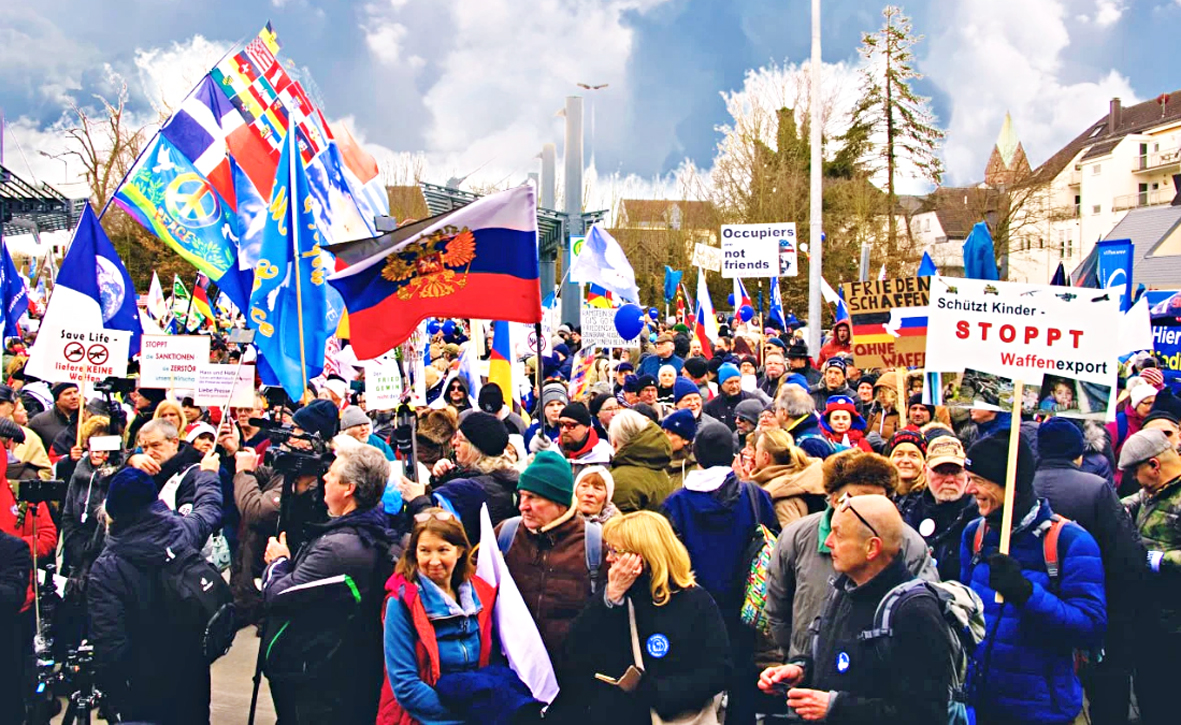 Wichtiges Zeichen in Ramstein: Mehrere tausend Protestler fordern „Ami go home!“