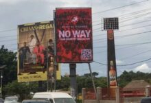 Gegen noch mehr Illegale: Identitäre plakatieren in Afrika gegen Migration