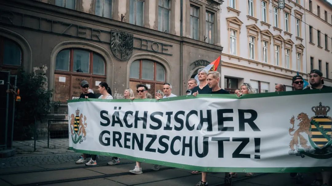 Nach Protestdemo gegen Asylantenunterkunft: Besuch bei Kretschmer